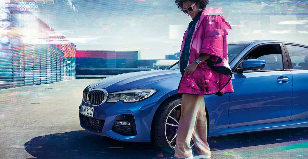 هرآنچه در مورد BMW 330i Sedan نمایشگاه داوودی باید بدانیم