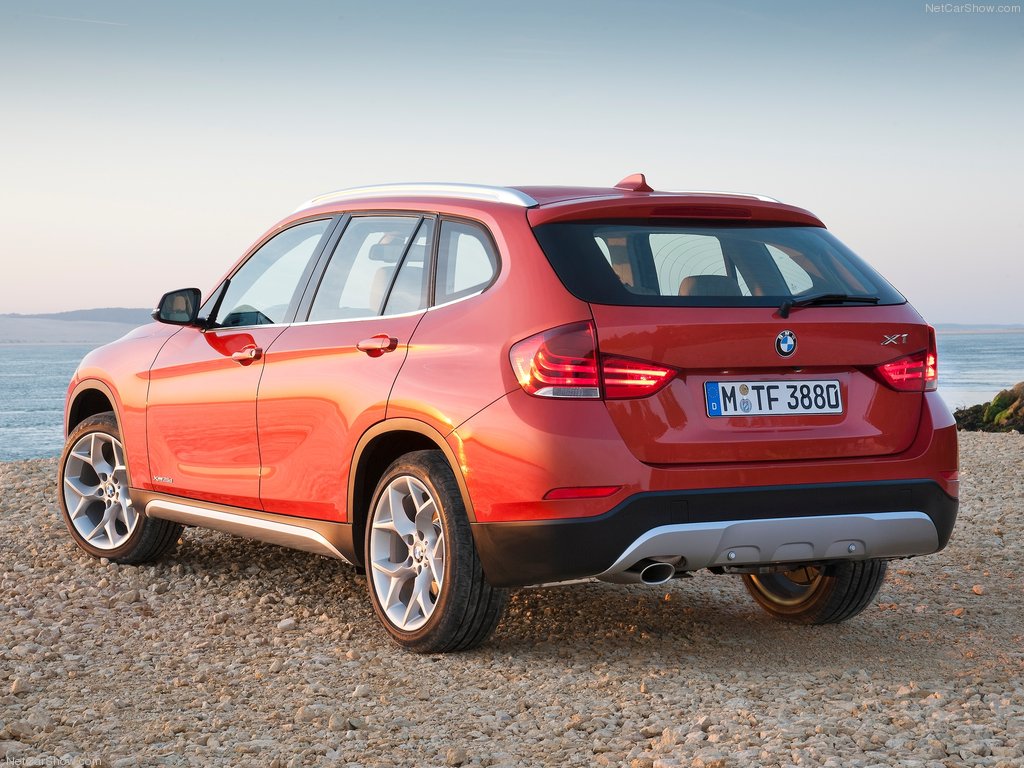 بررسی BMW X1